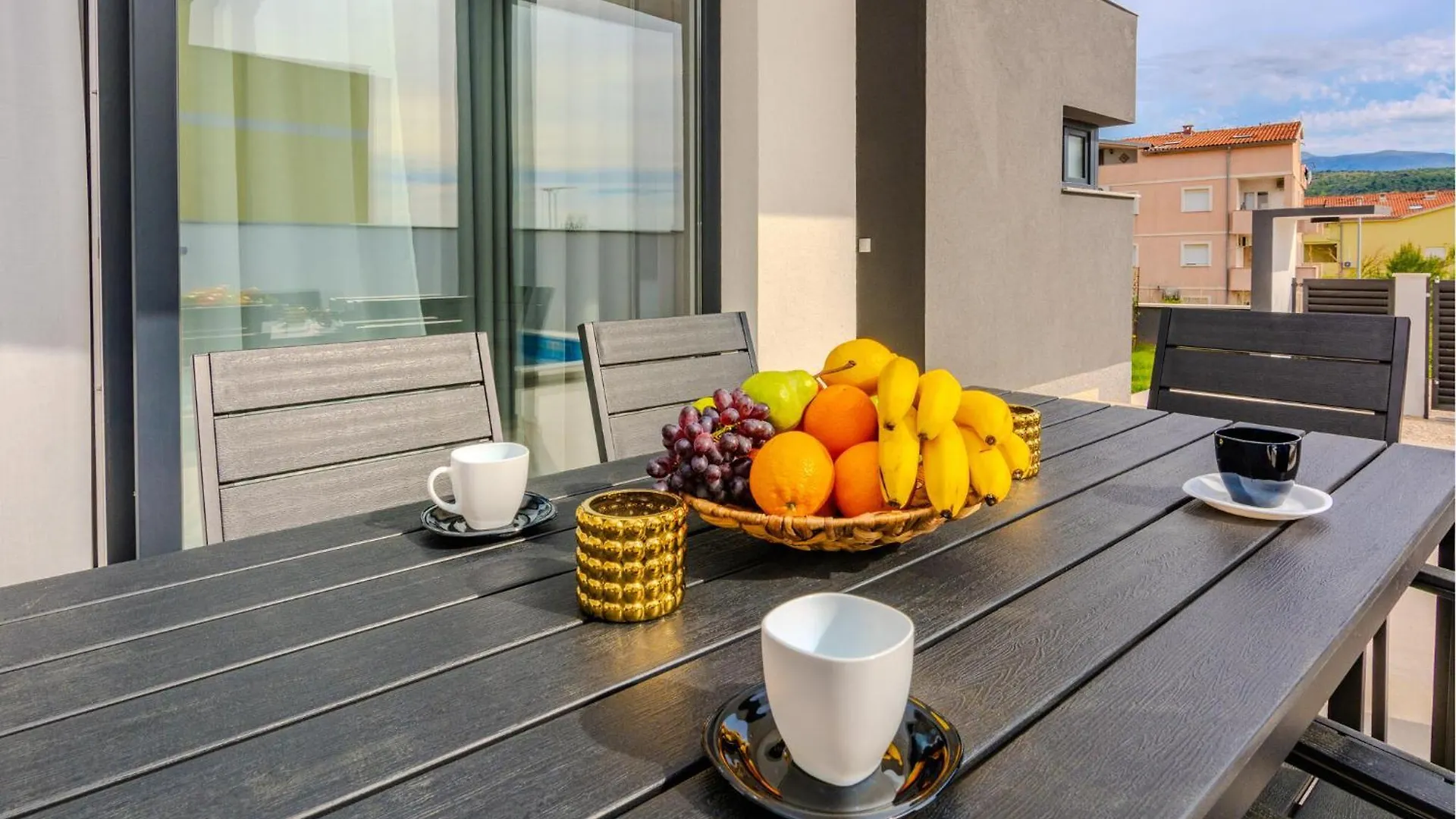 Vakantiehuis Beautiful Home In Posedarje With Kitchen