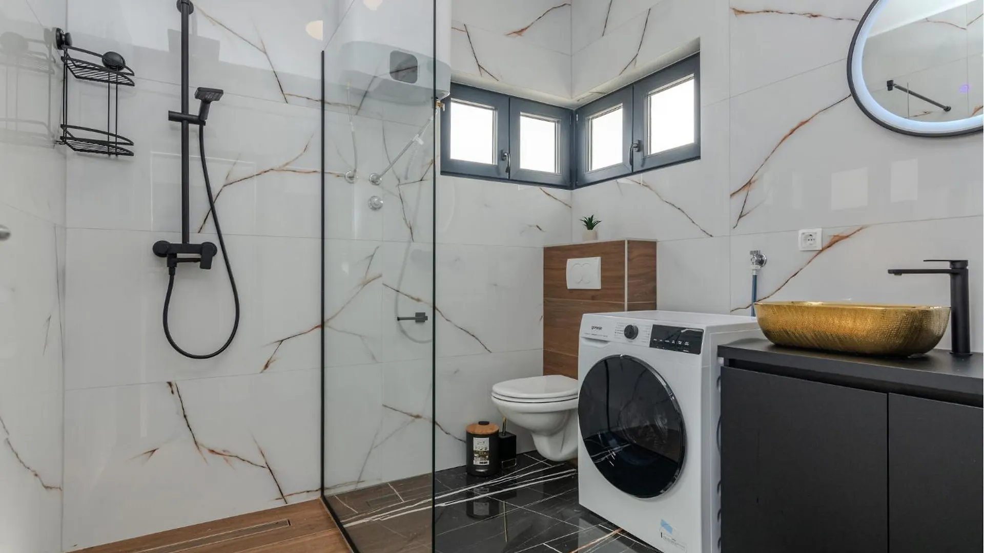Beautiful Home In Posedarje With Kitchen Vakantiehuis