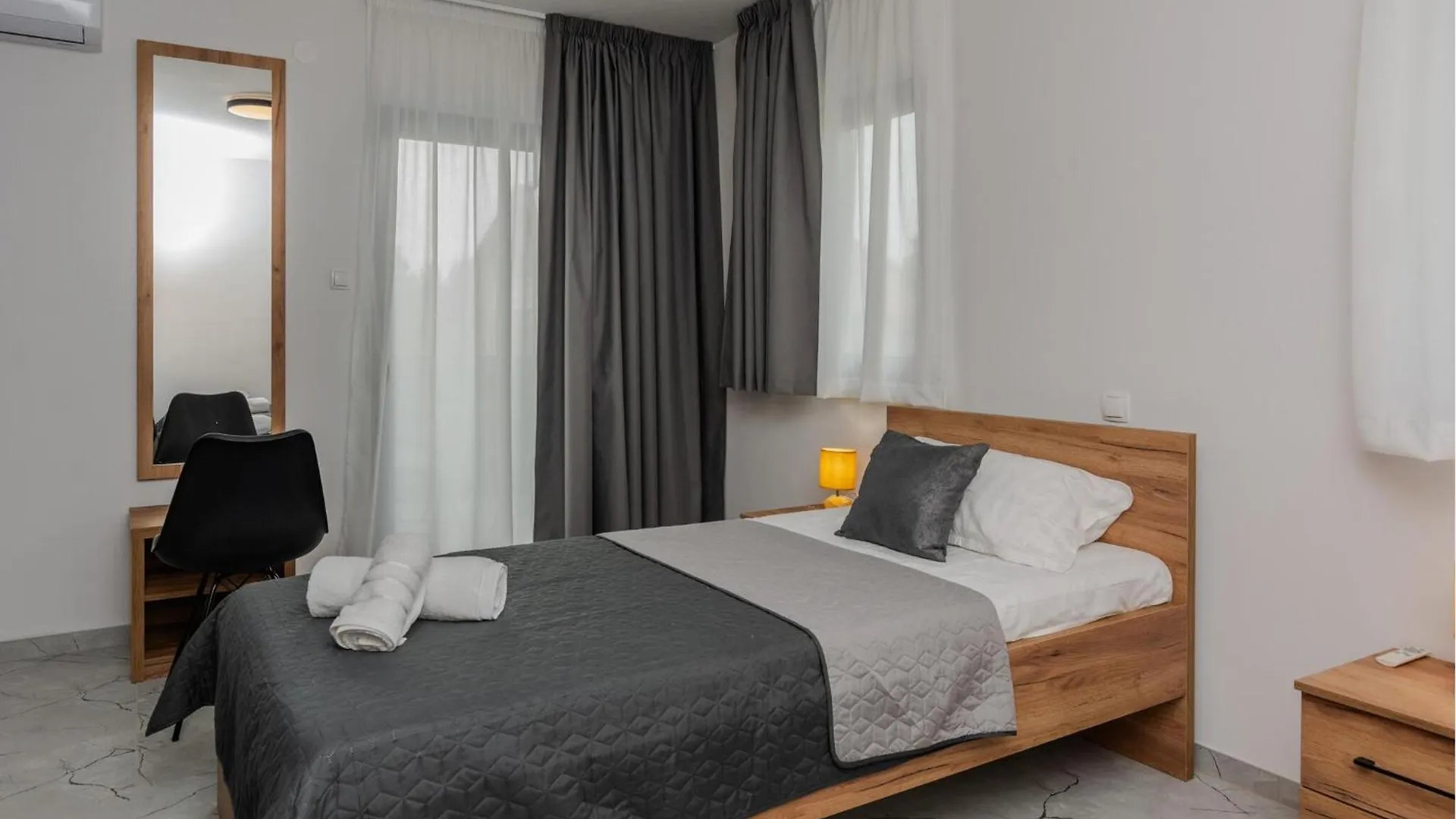Beautiful Home In Posedarje With Kitchen 0*,